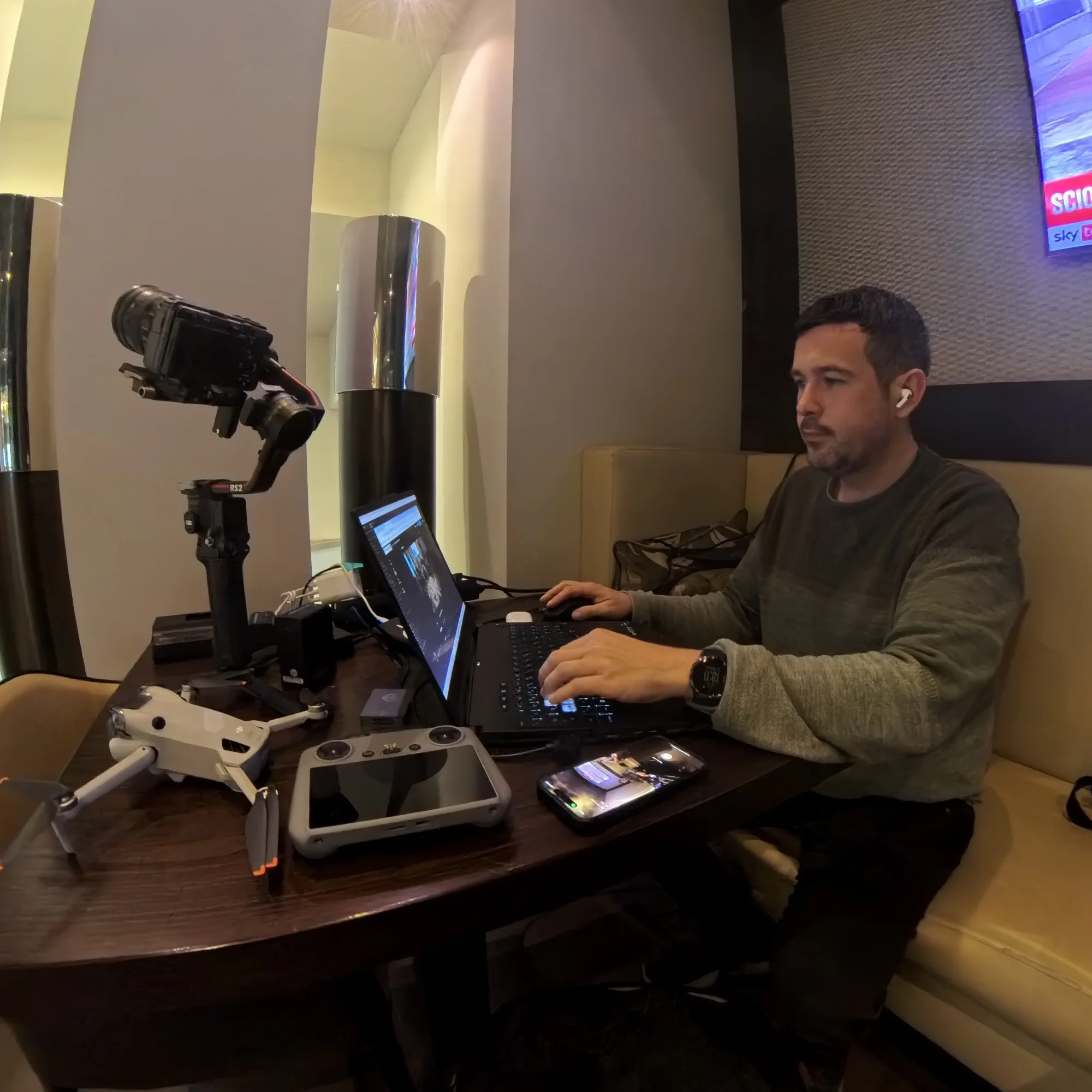 Daniel Gmainer-Pranzl doing on-site post-production – mobile edit setup